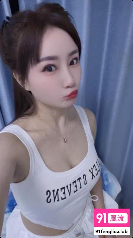 蜜桃小姐姐